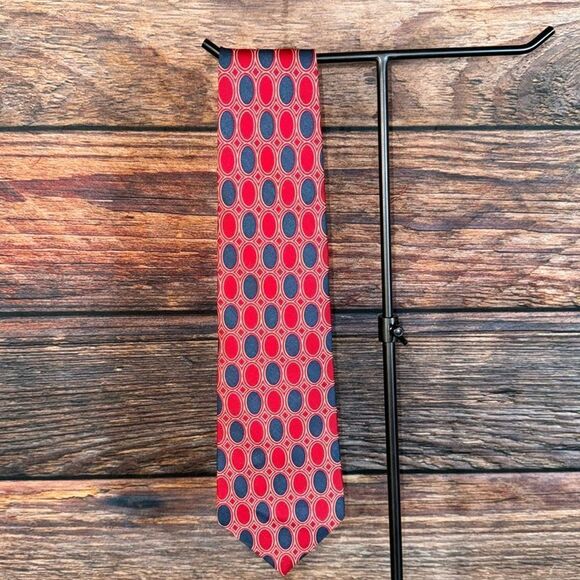 Burberry Red/Blue Pattern Vintage Silk Tie - Picture 1 of 5